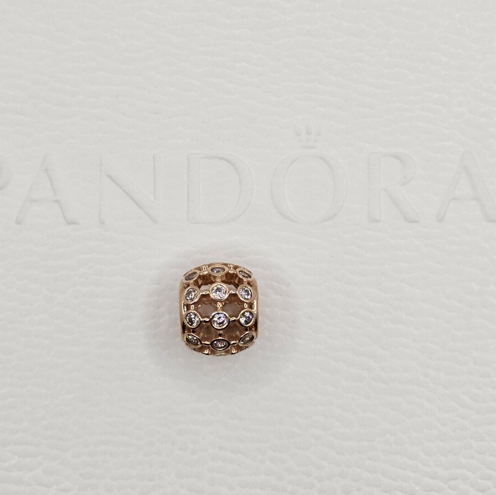 🎁Authentic Pandora ROSE SPOTLIGHT CHARM - Picture 3 of 8